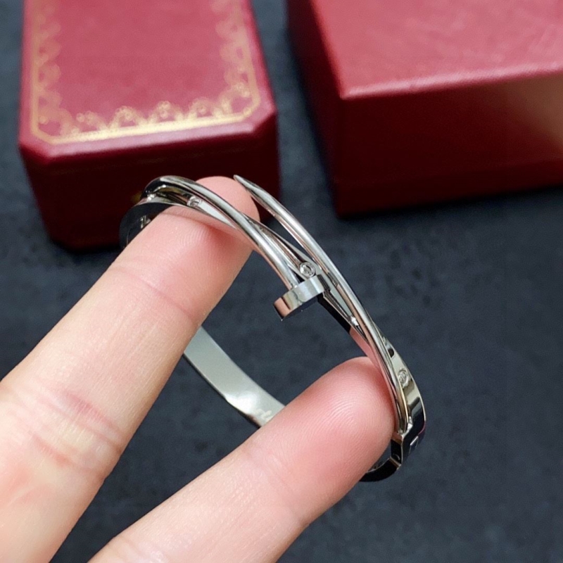 Ca*t1er bracelets